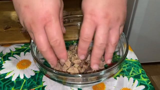 Всего ЧЕТЫРЕ ингредиента! И вкуснейший салат ГОТОВ! смотреть онлайн