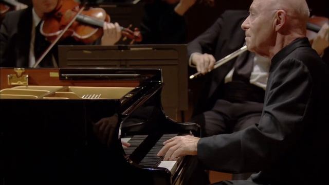 Кристоф Эшенбах Моцарт Адажио Концерта № 23 смотреть онлайн