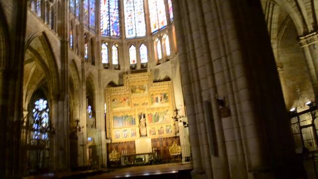 Gregorian Chants in the León Cathedral смотреть онлайн