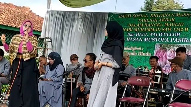 Maulana hadir di acara Maulud Nabi Muhammad Saw. bersama Rita h Suwandi + al kiswah смотреть онлайн
