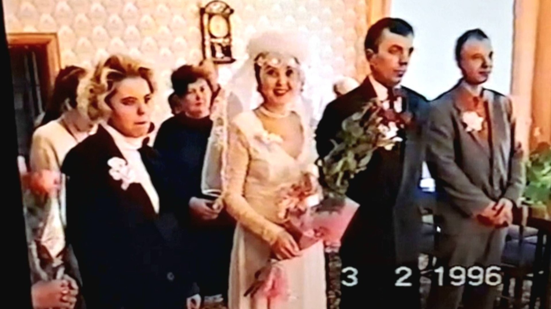 Готовимся к Свадьбе. Без меня может только носки купить.Свадьба сватов 90-е. И много другого.