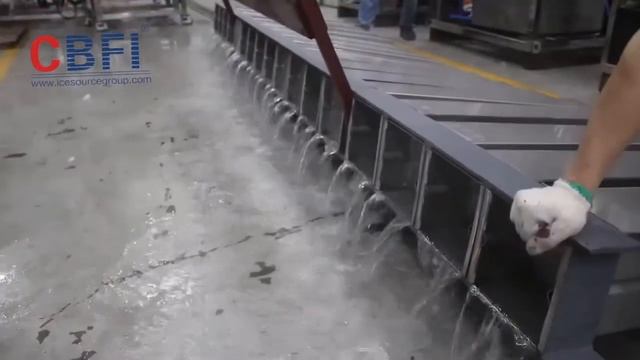 10 tons brine block ice machine , 25kg per pcs ice block, the machine ship to Middle East смотреть онлайн