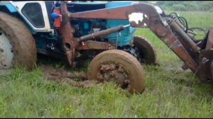 ЮМЗ 6 4х4 в грязи