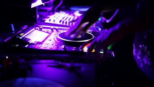 "We In The Club Wit It" [Free] Club Type Beat 210 BPM смотреть онлайн