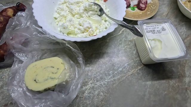 Хорошего помаленьку... Целый день туда сюда... смотреть онлайн