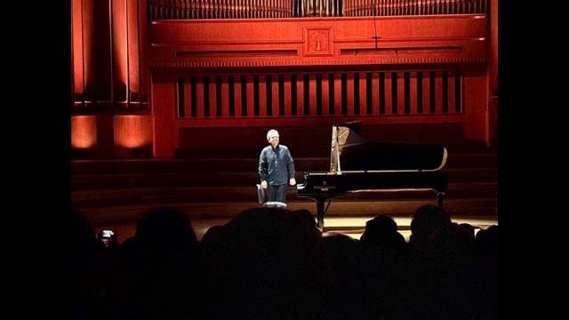 Аркадий Володось • Шуберт 6 Музыкальных моментов, и Соната для ф-но № 20 ля мажор смотреть онлайн