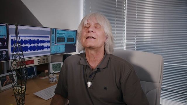 Interview with Eroc, Mastering Engineer, original Grobschnitt member and solo artist смотреть онлайн