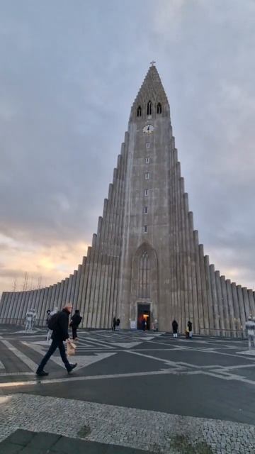 #Reykjavik #iceland #Hallgrímskirkja #icelandschurch