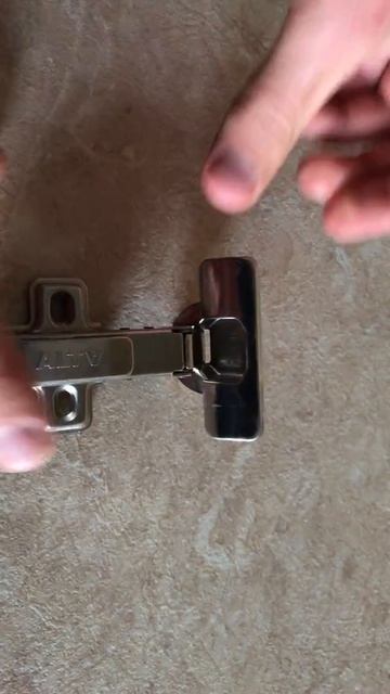 Петля накладная с доводчиком ALTA смотреть онлайн
