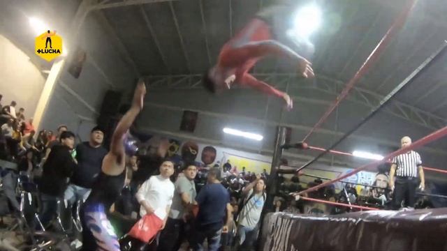 Caballero de Atena, Falcon Fire y Dragón Boy vs Maravilla Azteca, Rey Plata y Snipper смотреть онлайн