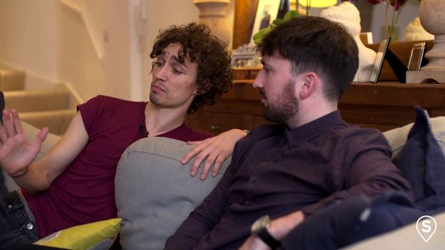 Spacehop Interviews Robert Sheehan (Full video) смотреть онлайн