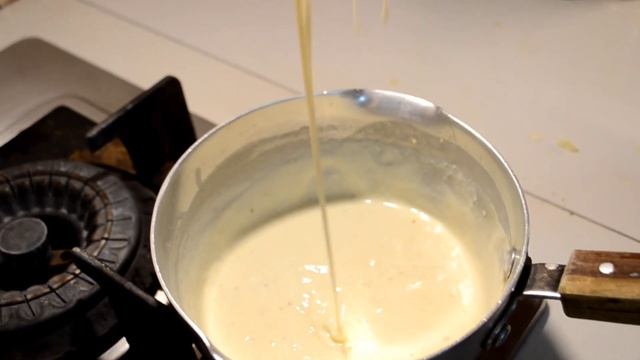 Chicken Steak Burger with Garlic Cheese Sauce смотреть онлайн
