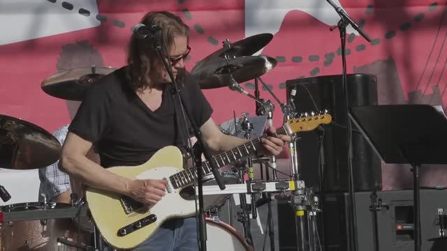 Robben Ford - _Cannonball Shuffle_ (Live at the 2016 Dallas International Guitar Show) смотреть онлайн