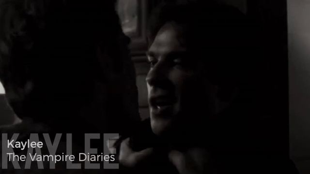 The Vampire Diaries = Stefan Attacks Damon смотреть онлайн