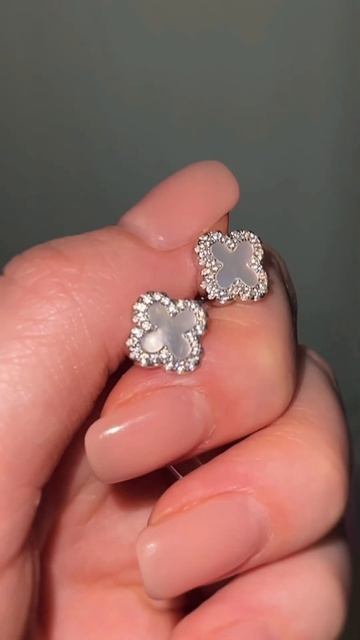 🍀 Серьги «клевер» - прекрасное решение для тех, кто желает добавить магии и романтики в свою жизнь! смотреть онлайн