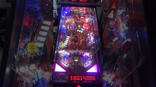 The smok'nest AC/DC Pro in the world - part 1 смотреть онлайн