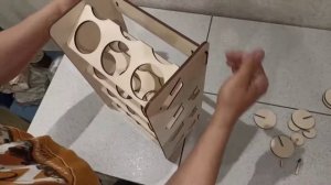 Полка для баллонов с краской и лаком