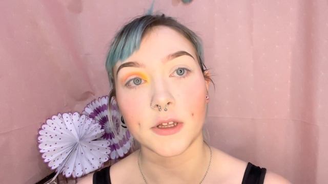 Reviewing The Morphe X Lisa Frank palette. смотреть онлайн