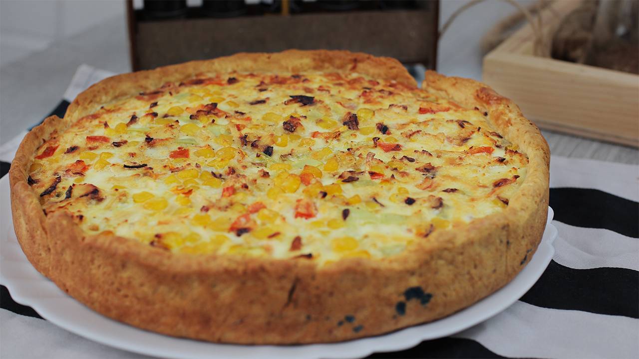 Открытый пирог с курицей и овощами смотреть онлайн