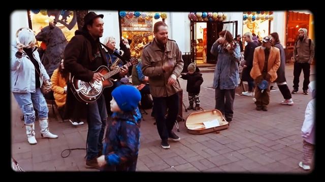 Уличные музыканты/Ярославль смотреть онлайн