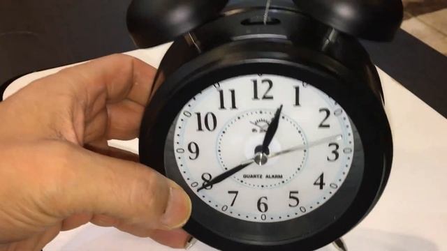 Black Twin Bell Alarm Clock Loud Bell Glow in Dark Hands Back lit Demand Battery Operated SPC843 смотреть онлайн