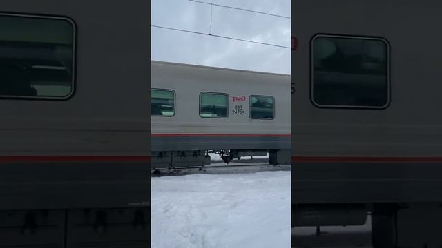 ЭП2К-108 с приветливым помощником отпровляется со станции «Уфа» смотреть онлайн