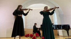 Дуэт Элегия. М.Блантер "В лесу прифронтовом". Молдавский нар.танец Молдовеняска.