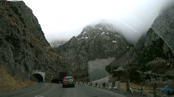 НА МАШИНЕ В ГРУЗИЮ !