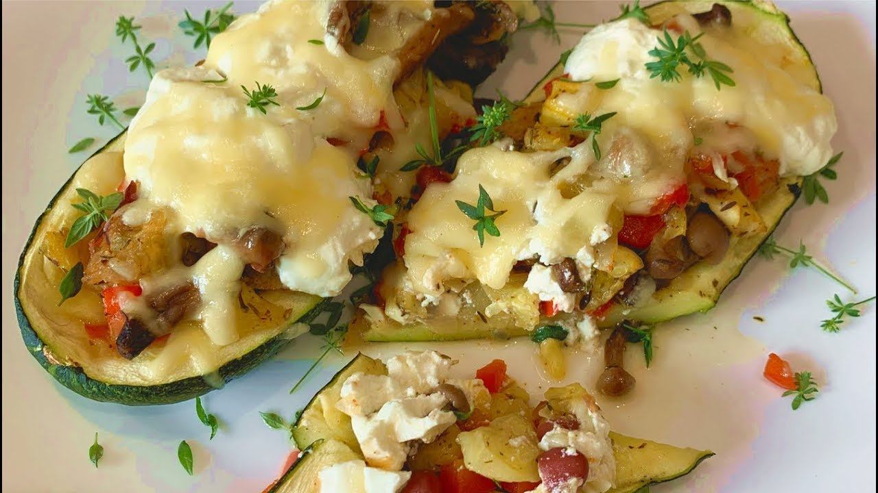 Кабачки, фаршированные грибами, болгарским перцем и фасолью смотреть онлайн