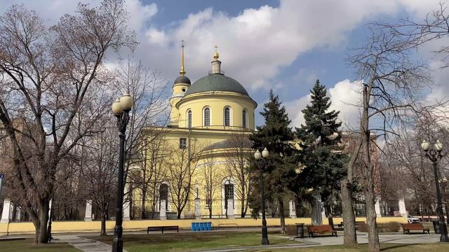 Улица Большая Никитская. Москва. 30 марта 2025 г. смотреть онлайн