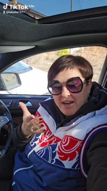 Нужно получить хорошее образование и работать 25/8. Обязательно мечты все сбудутся🤣 смотреть онлайн