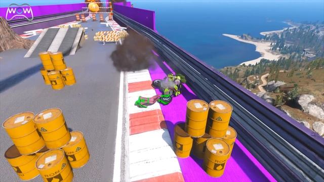 SPIDERMAN MOTORCYCLE SKATE RAMP CHALLENGE - EXTREME TRUCK BRIDGE OBSTACLE