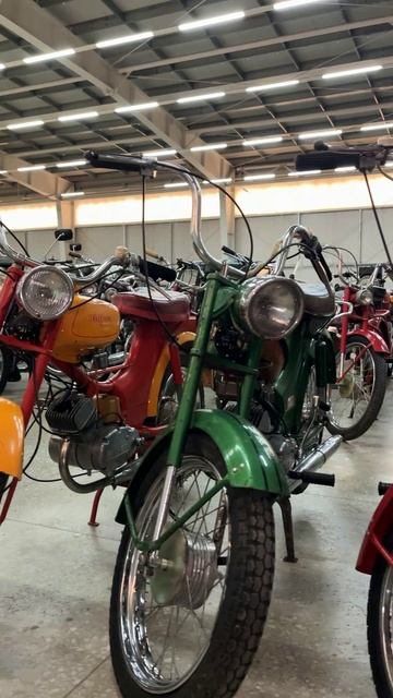 Мопеды и Мокики Рижского мотозавода «Саркана звайгзне» (РМЗ) смотреть онлайн