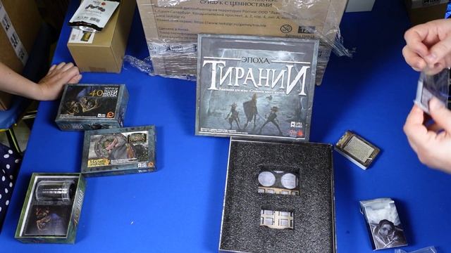 Распаковываем настольную игру Слишком Много Костей с дополнениями, премиум компонентами и сундуком смотреть онлайн