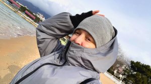 Первый день в Геленджике 🤩Я в ШОКЕ от ветра..он сбивает с ног💥Мой номер, обзор и цена!!!