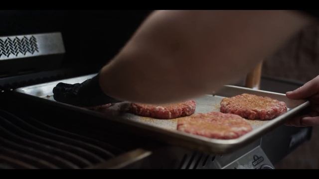 Backyard Barbecue Burger смотреть онлайн