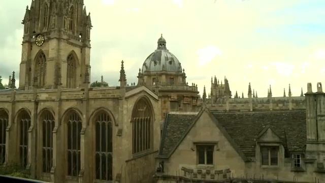 English File 4thE - Beginner - Video Listening - 10B Buildings with a past смотреть онлайн