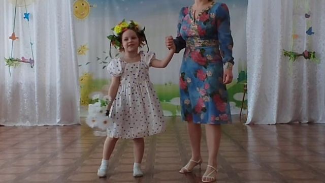 МАДОУ "Детский сад №27", Городской округ "город Ирбит", семья Семенюк, песня "Самая счастливая" смотреть онлайн