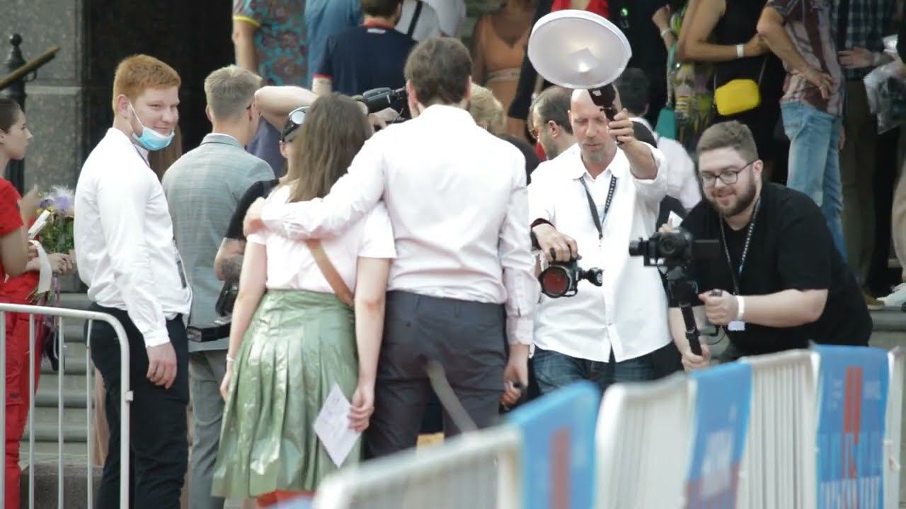 Полная трансляция -- открытия кинофестиваля -- красная дорожка -- 2021.