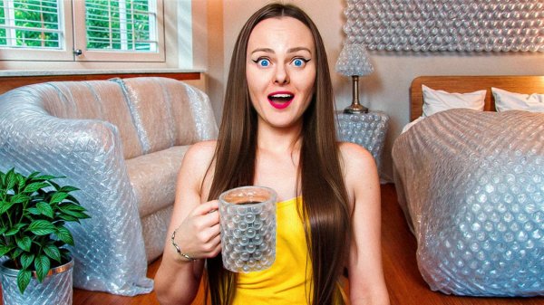 Я ПОСТРОИЛА КОМНАТУ ИЗ ПУПЫРКИ!