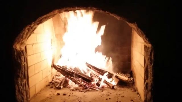 Zidinio Pakura.  Open Fire