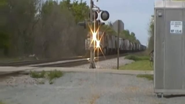 CP 661 Flys through Richwood! 5/12/12 смотреть онлайн