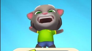 Говорящий Том бег за золотом