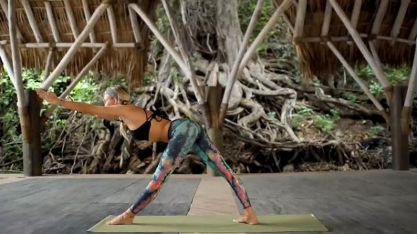 1 Yoga To Balance Your M / Boho Beautiful