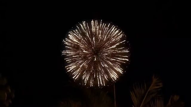 HOW TO MAKE A FIREWORKS EFFECTS Using FILMORA X?| FIREWORKS PACK EFFECT REVEAL| INTEREST THING смотреть онлайн