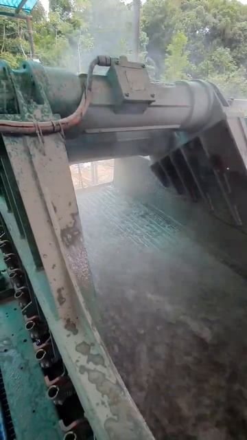 Shale Shaker. equipos de control de pozos en el taladro de perforación @spe_tt смотреть онлайн