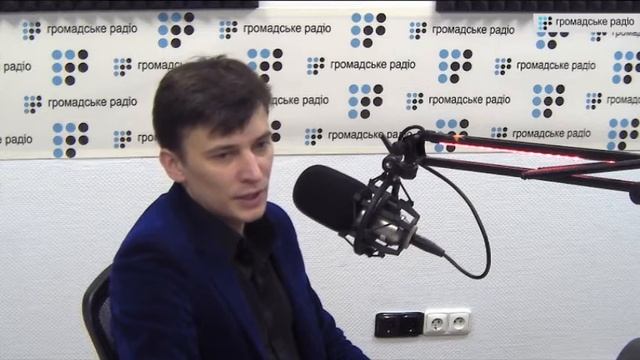 Актер, режиссер и куратор волонтерских проектов Александр Фоменко и актер театра "Переселенці" смотреть онлайн