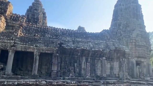 Touring 822 years old Bayon Temple || Siem Reap Cambodia 🇰🇭 || 2024 смотреть онлайн