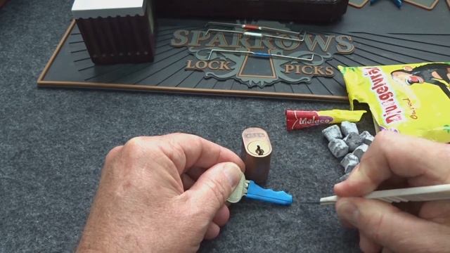 (1093) Challenge: Picky Swede Assa смотреть онлайн