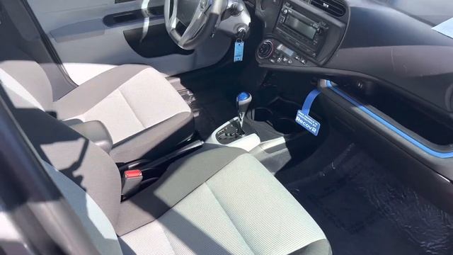 2015 Toyota Prius C - Grey смотреть онлайн